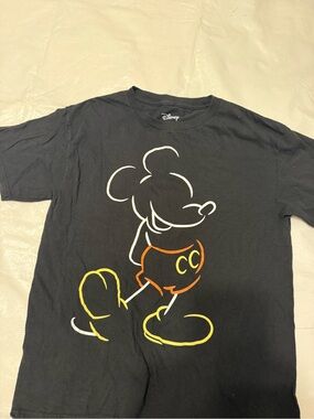 Disney Black Tee / White Mickey Outline and Yellow & Orange Details size XL